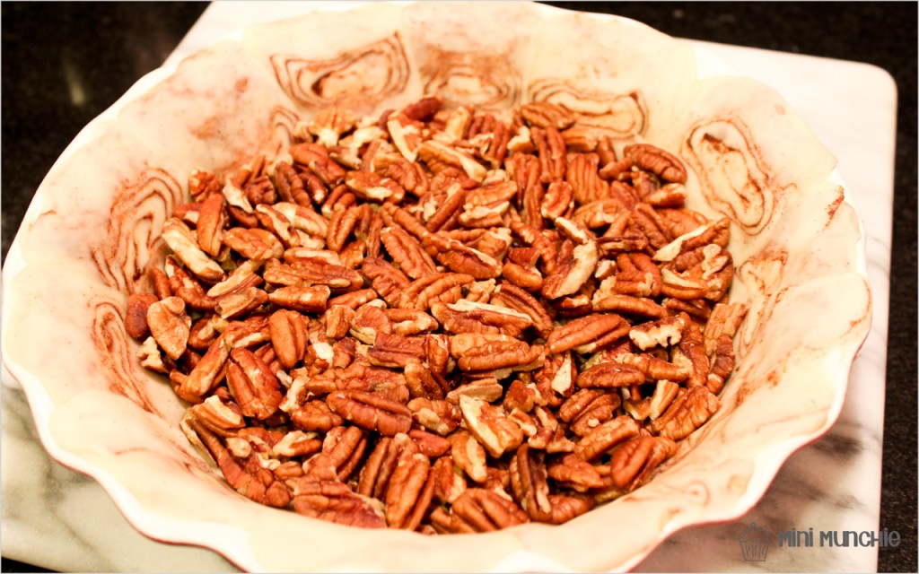 cinnamon bun pecan pie1-2