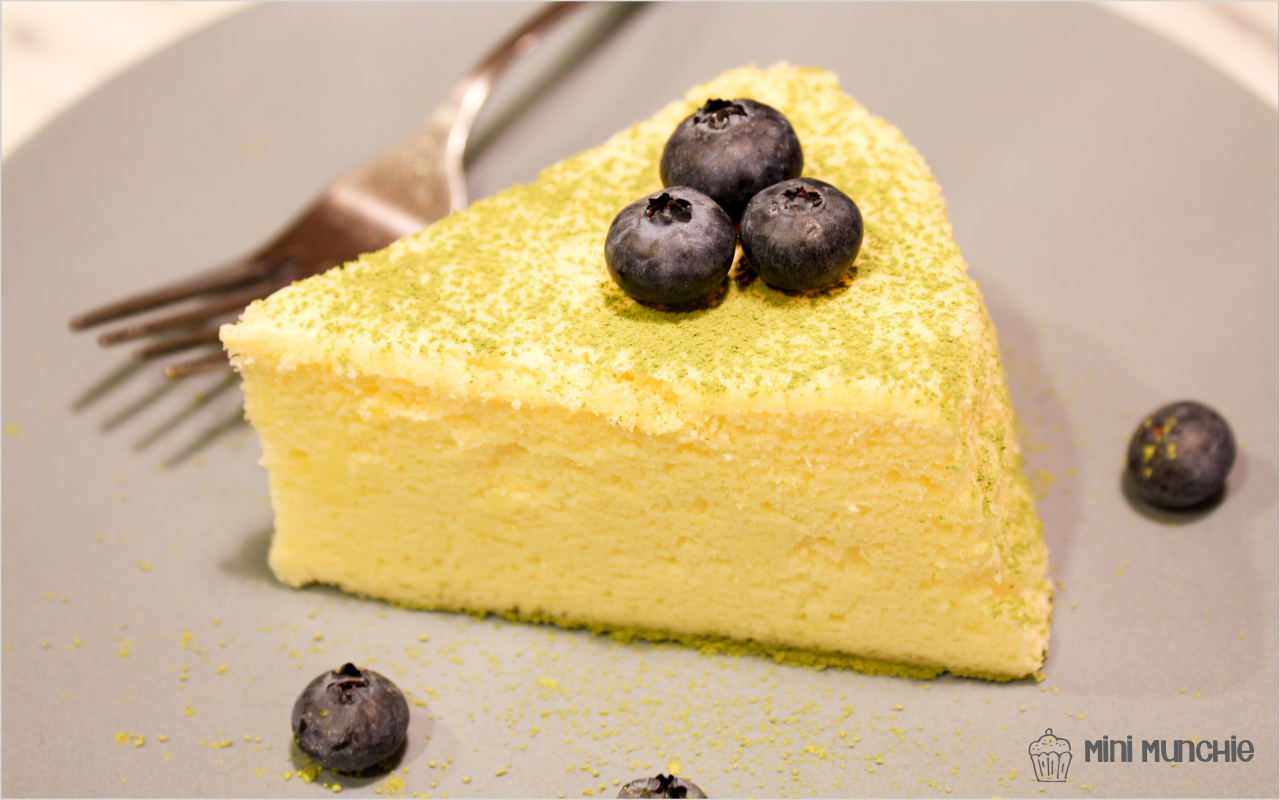 Light Fluffy Cheesecake Mini Munchie