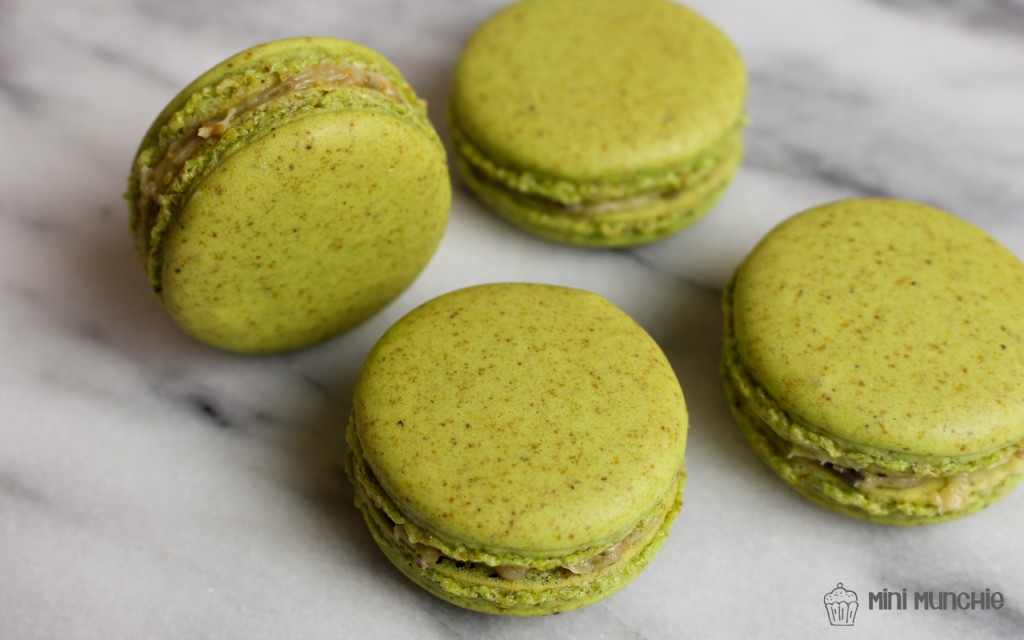 pistachio macarons-2-1