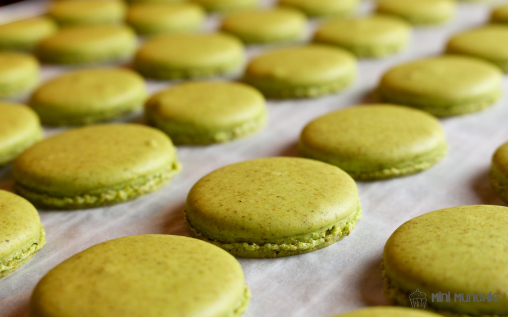 pistachio macarons1-05